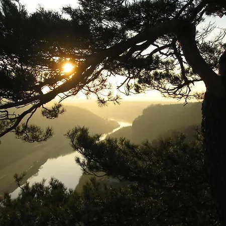 Above The 2 Comfortable * פירנה