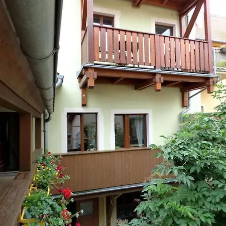 Above The 2 Comfortable בית נופש פירנה