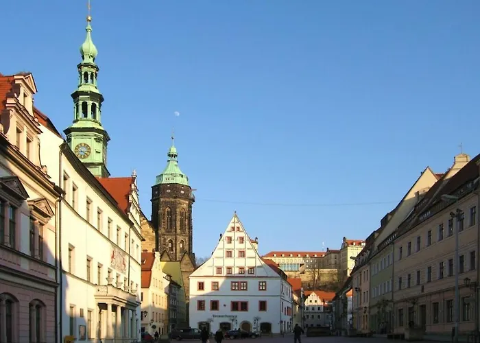 Above The 2 Comfortable ピルナ